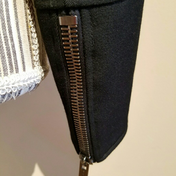 HP! Authentic Burberry Military Style Black Jacket - Picture 3 of 4